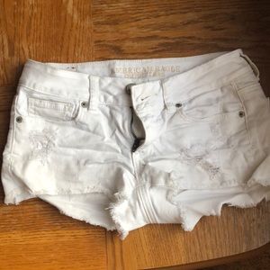 AE size 2 white stretch shorts